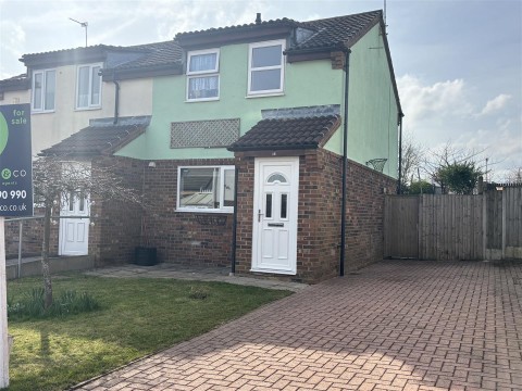 View Full Details for Glengarry Close, Leicester