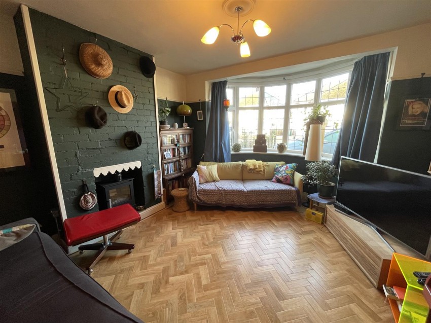 Images for Overdale Avenue, The Brantings