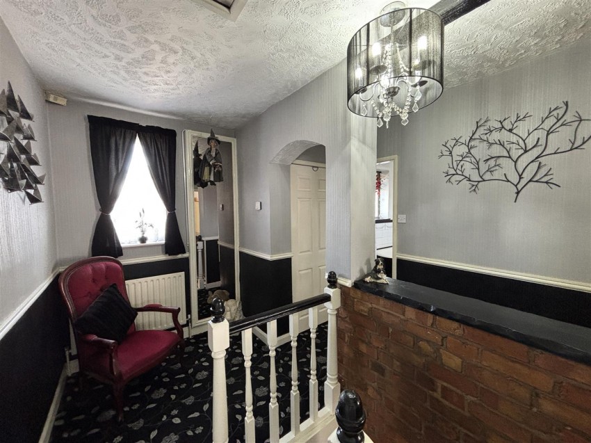 Images for Henley Crescent, Braunstone Town