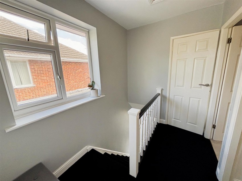 Images for Valiant Close, Glenfield, Leicester