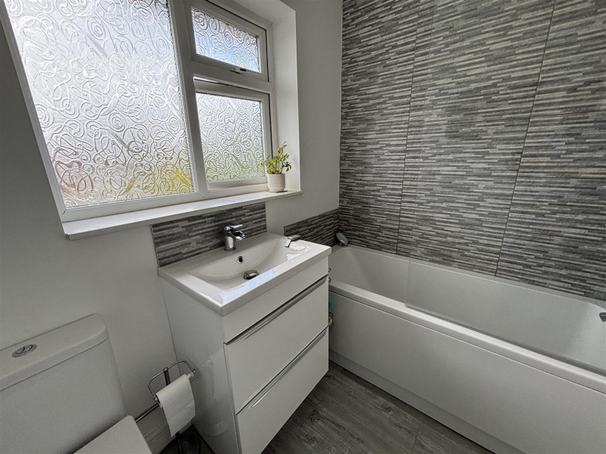 Images for Valiant Close, Glenfield, Leicester