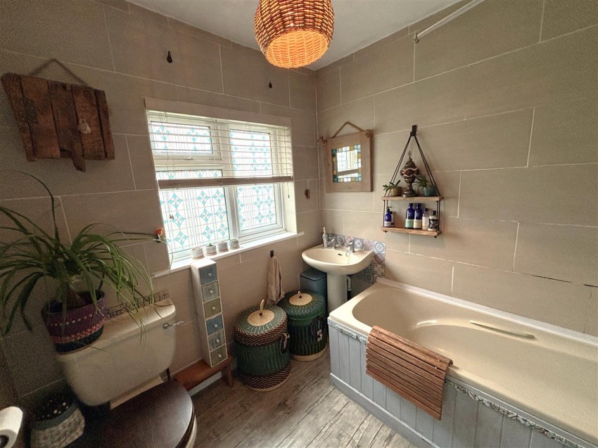 Images for Manor Gardens, Glenfield, Leics