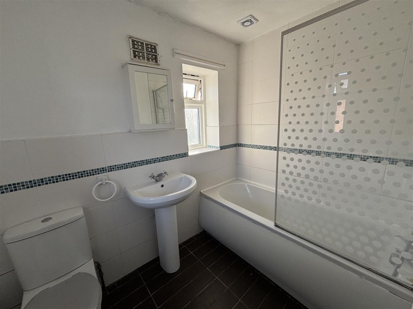 Images for Piers Road, Glenfield                      Leicester, Glenfield