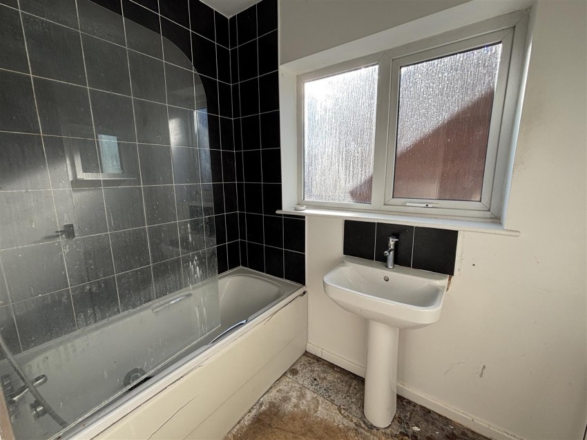 Images for Fairestone Avenue, Glenfield, Leicester