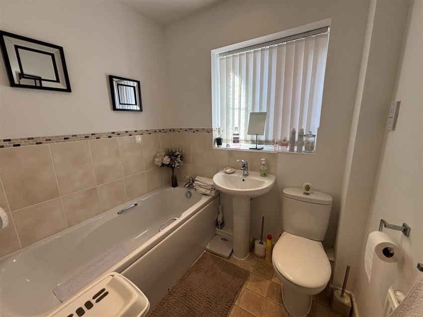 Images for Field Gate Gardens, Glenfield, Leicester