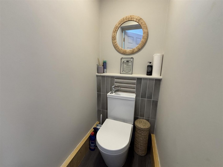 Images for Salisbury Close, Desford, Leicester