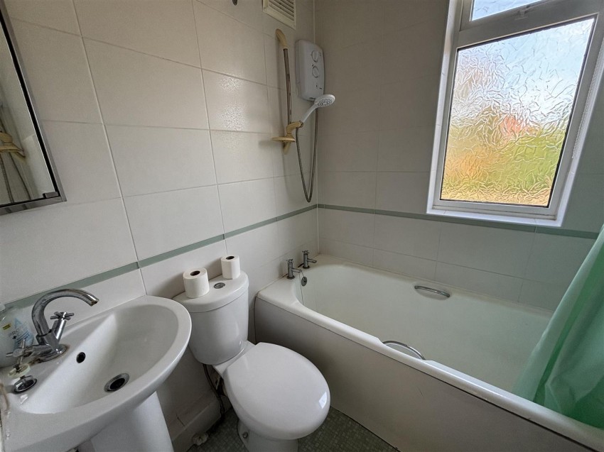 Images for Henley Crescent, Braunstone Town